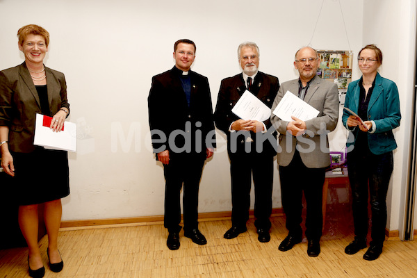 Seite 03 unten NUR DIE 3 PERSONEN RECHTS  Predigtpreisverleihung-2291